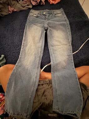 Classic Women's Light Wash Flared Jeans